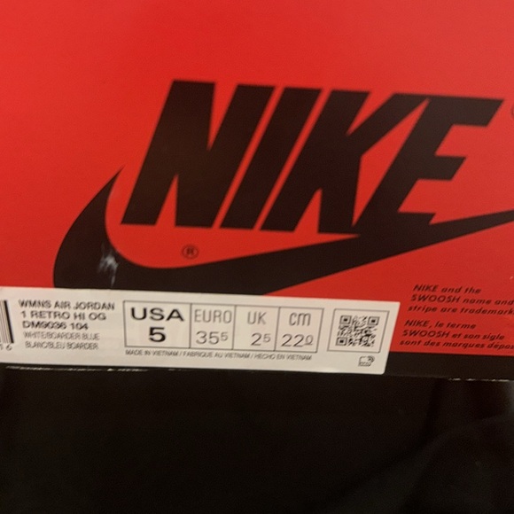 Women’s air jordan 1 retro high OG - Picture 5 of 5